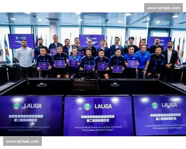 围绕守门员教练打造现代足球防线核心体系探索与人才培养创新路径研究